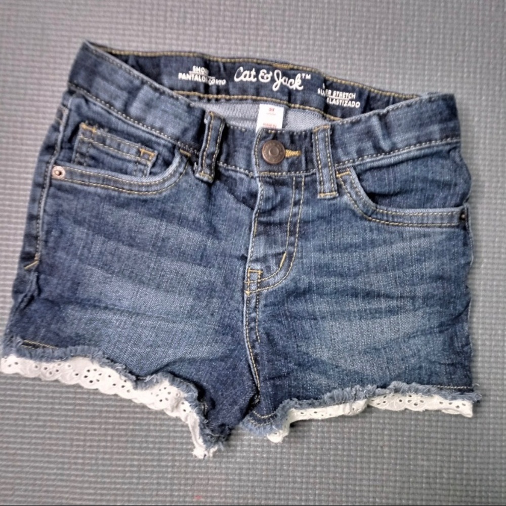 Cat & Jack Lace Hem Shorts Girls Size 5T Like New
